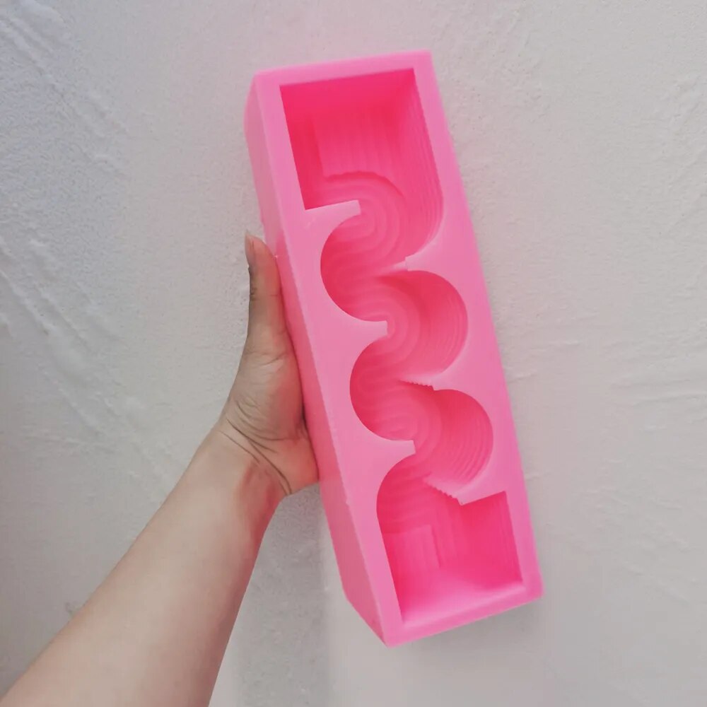 Aesthetic Wave Stripped Pillar S Shape Candle Mould