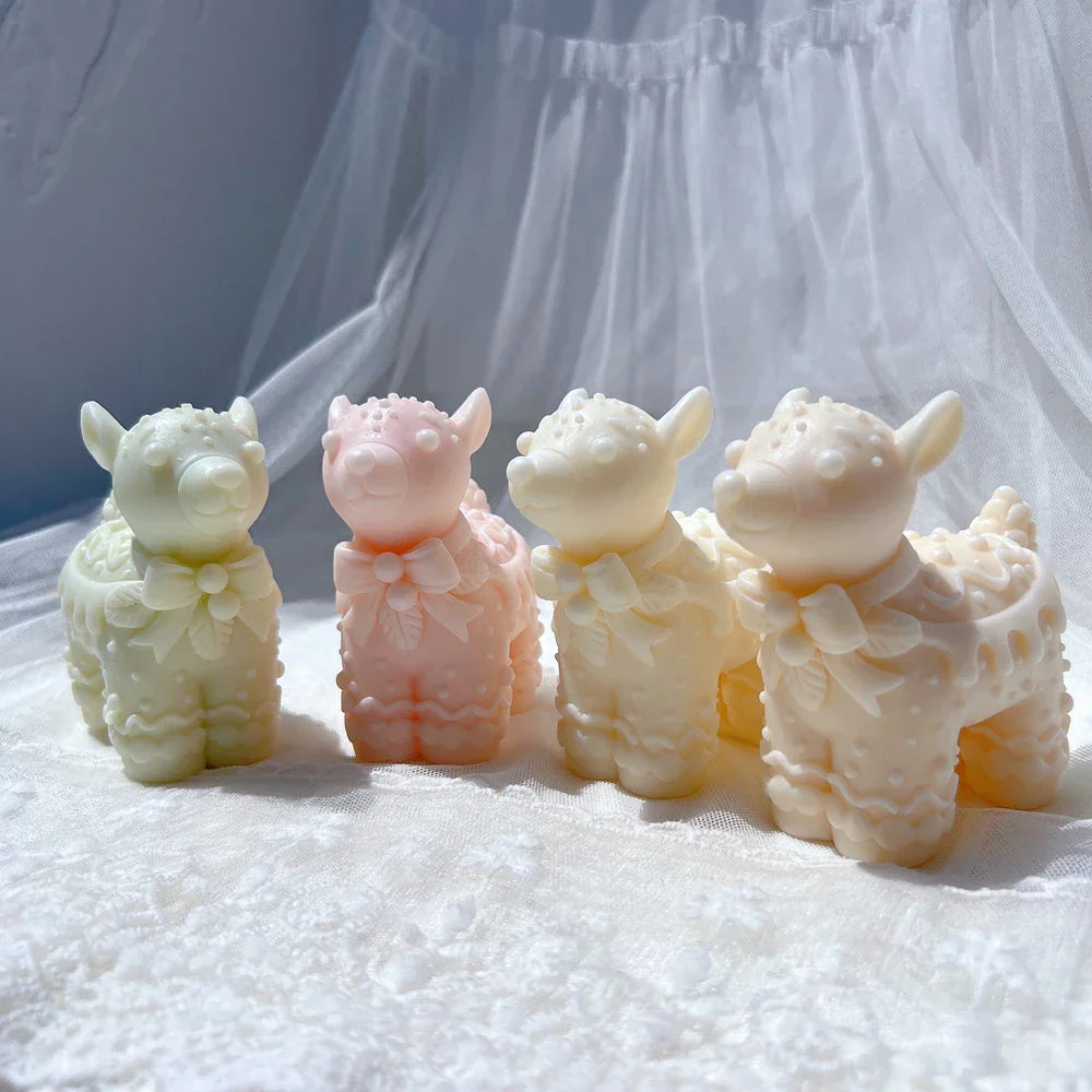 Christmas Cute Reindeer Candle Mould