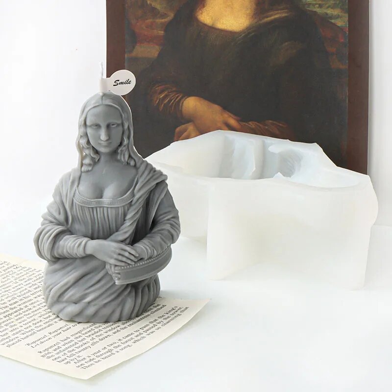 Smiling Mona Lisa Candle Mould