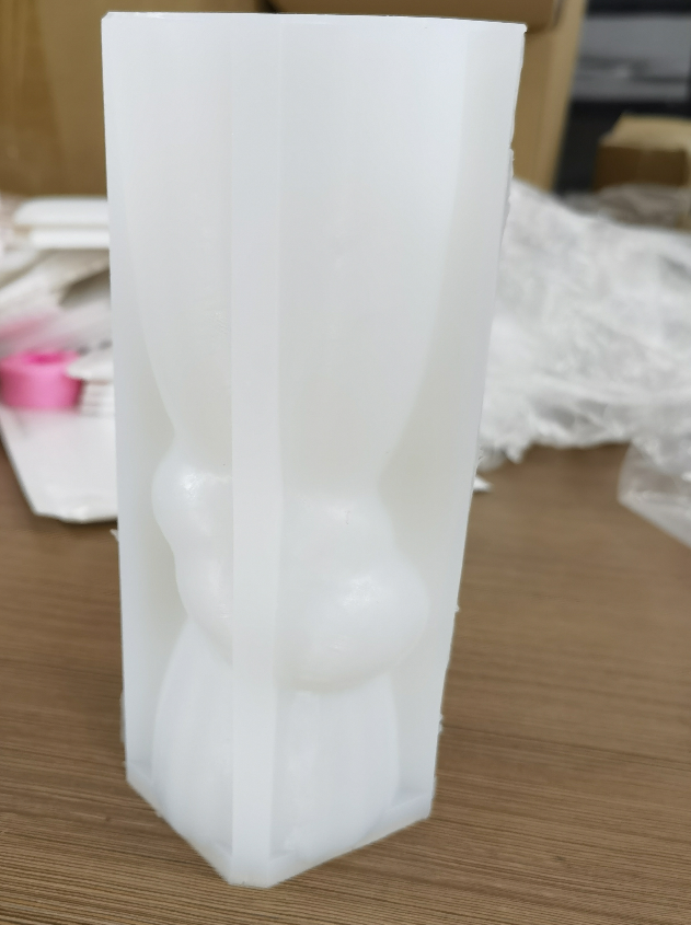 Pillar Knot Candle mould